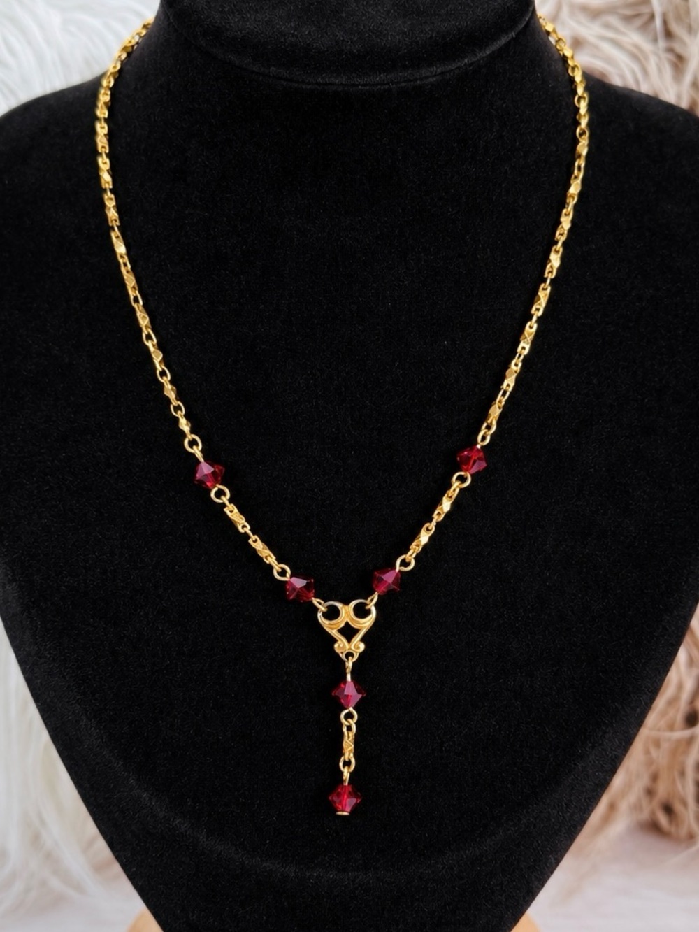 Vintage Avon Goldtone and Red Y Necklace